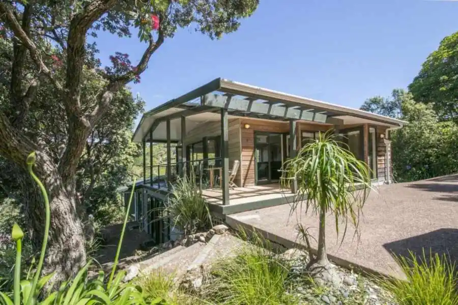 Beachfront Enclosure Bay house exterior
